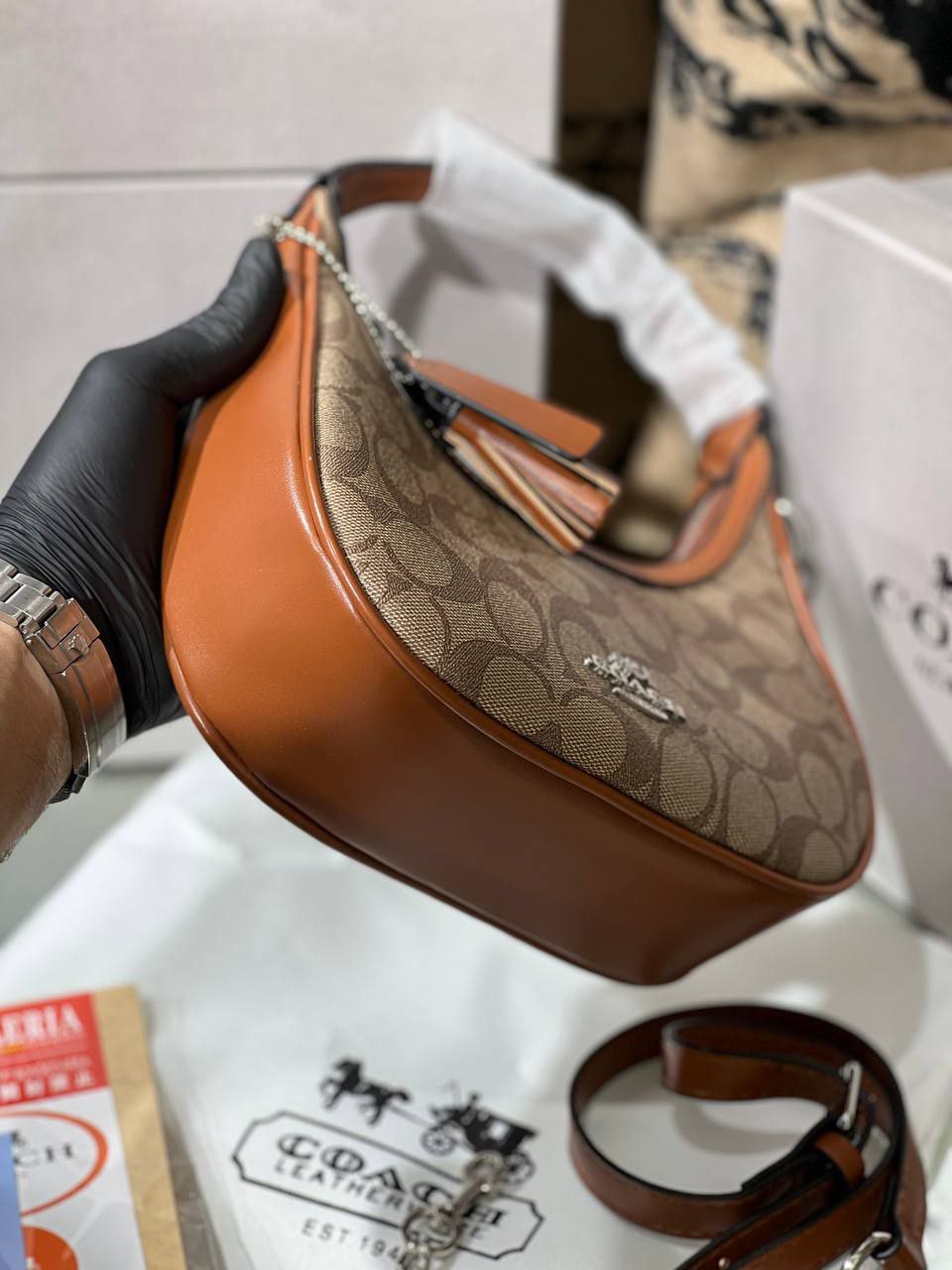 Sac hobo Teri en toile exclusive Marron