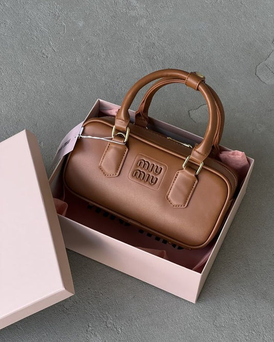 miu miu Sac Arcadie en cuir Marron