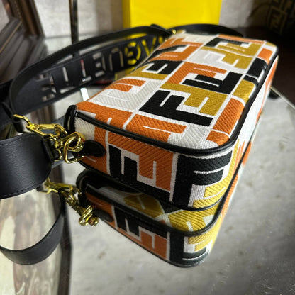 FENDI Baguette