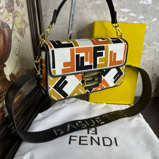 FENDI Baguette